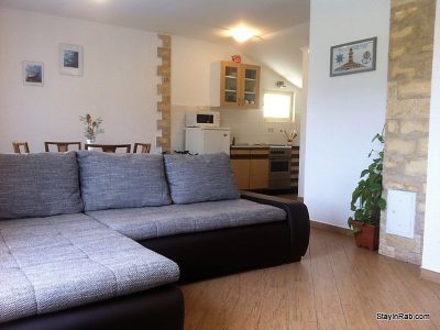 stay in rab apartmentsD1 1 400x300 - Apartment Andrea